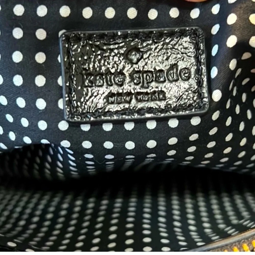 Kate Spade New York Villabella Fabric Quinn Bag Creme and black striped CUTIE!